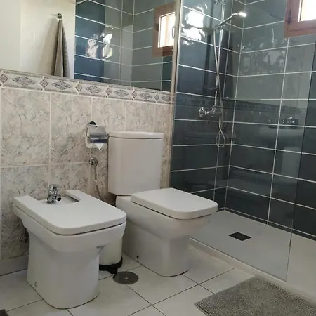 Playa Bastian - Piscina Climatizada - Wifi - Playa 1 Min. דירה *