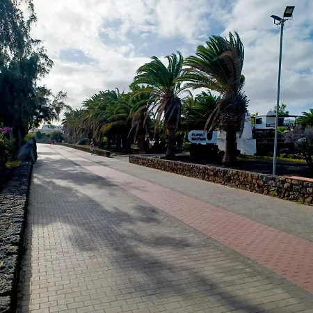 Playa Bastian - Piscina Climatizada - Wifi - Playa 1 Min. דירה