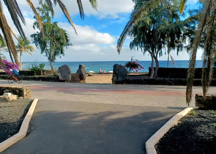 Playa Bastian - Piscina Climatizada - Wifi - Playa 1 Min. Lejlighed