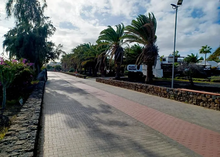 Playa Bastian - Piscina Climatizada - Wifi - Playa 1 Min. Lejlighed